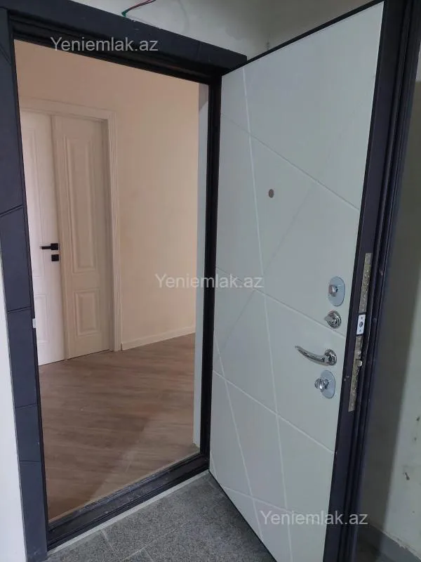 Satılır 3 otaqlı yeni tikili 115 m²