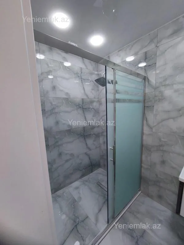 Satılır 3 otaqlı yeni tikili 115 m²