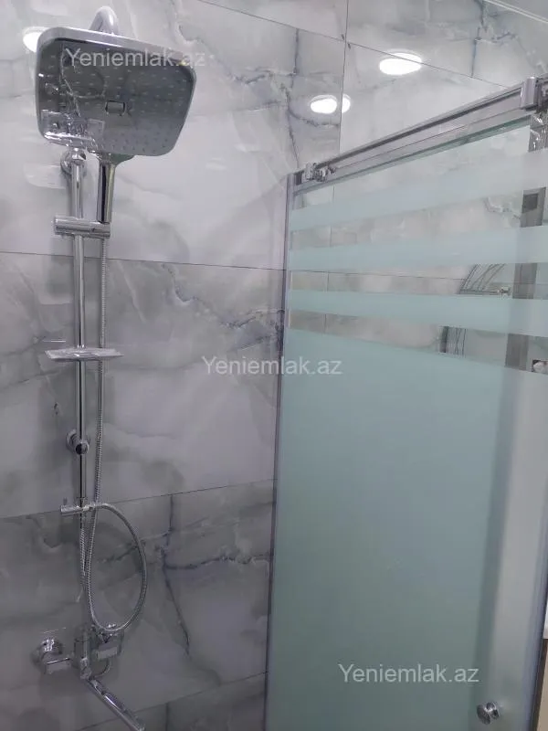 Satılır 3 otaqlı yeni tikili 115 m²