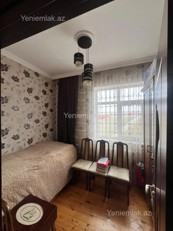Satılır 7 otaqlı həyət evi 230 m²