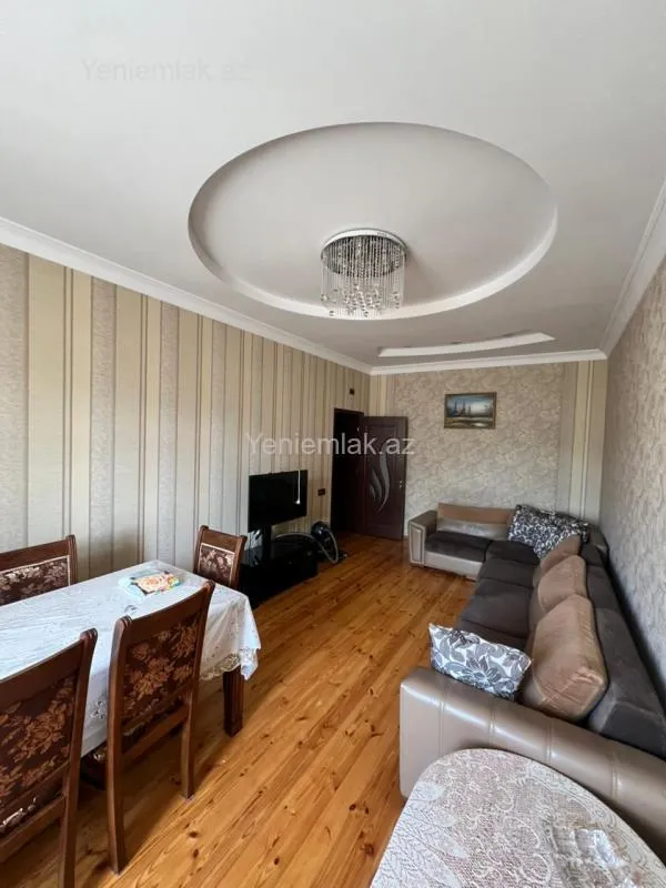 Satılır 7 otaqlı həyət evi 230 m²