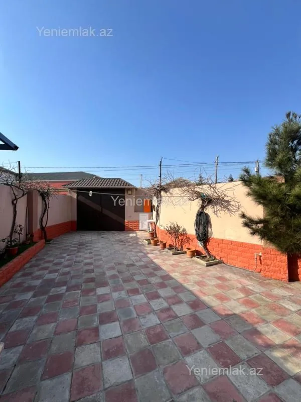 Satılır 7 otaqlı həyət evi 230 m²