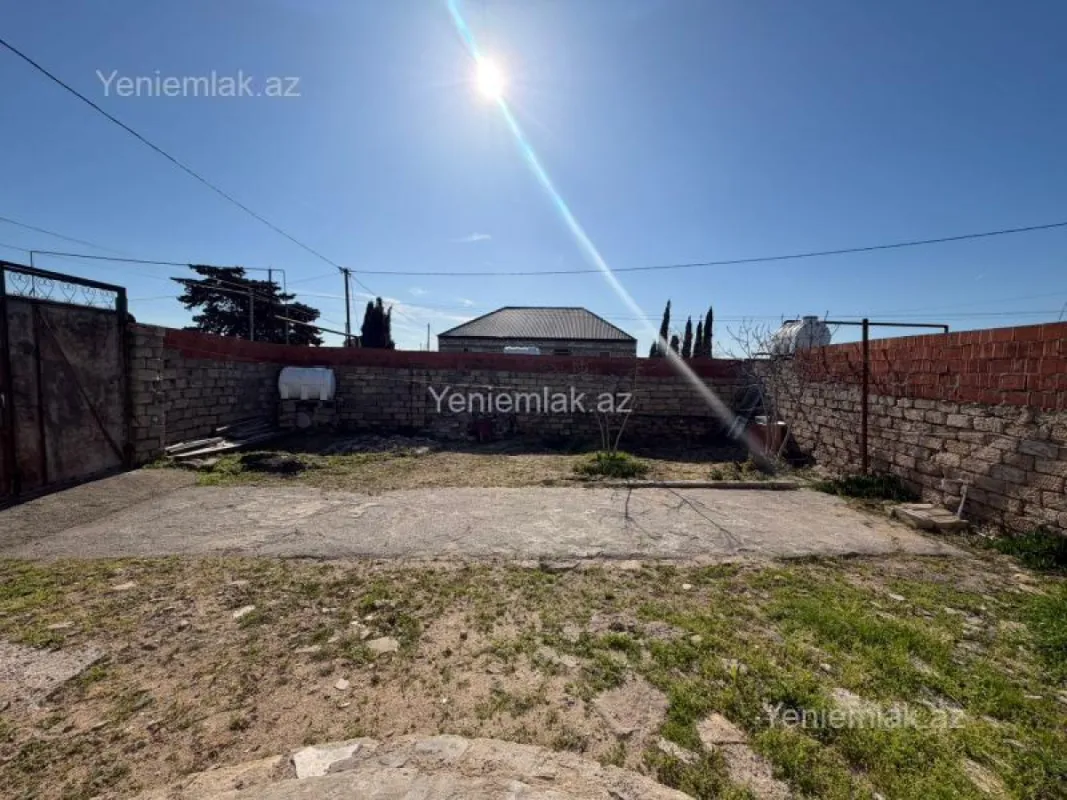 Satılır 3 otaqlı həyət evi 100 m²