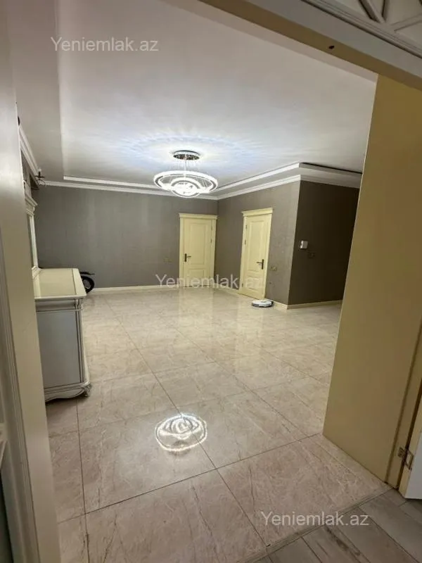 Satılır 3 otaqlı yeni tikili 155 m²