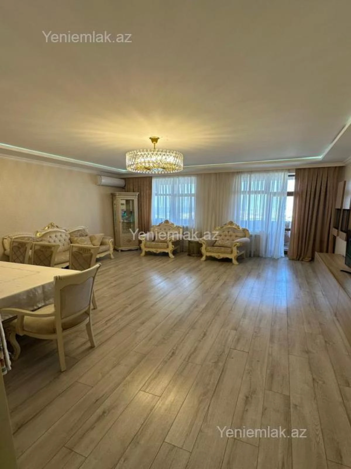 Satılır 3 otaqlı yeni tikili 155 m²