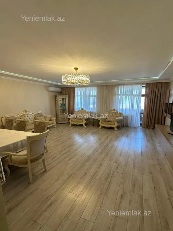 Satılır 3 otaqlı yeni tikili 155 m²