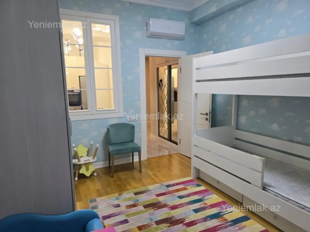 Satılır 3 otaqlı yeni tikili 95 m²