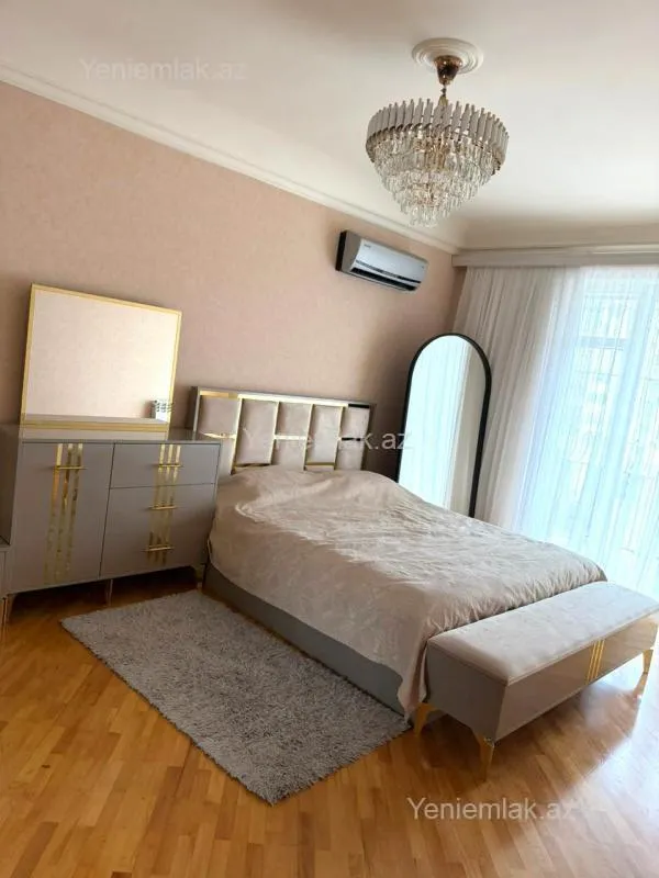 Satılır 3 otaqlı köhnə tikili 70 m²