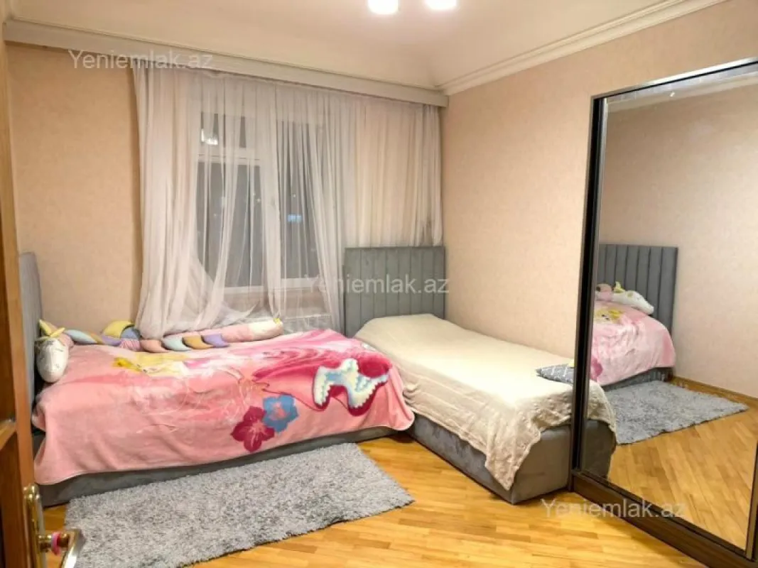 Satılır 3 otaqlı köhnə tikili 70 m²