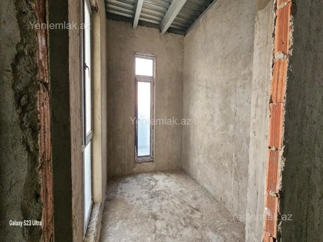 Satılır 4 otaqlı yeni tikili 150 m²