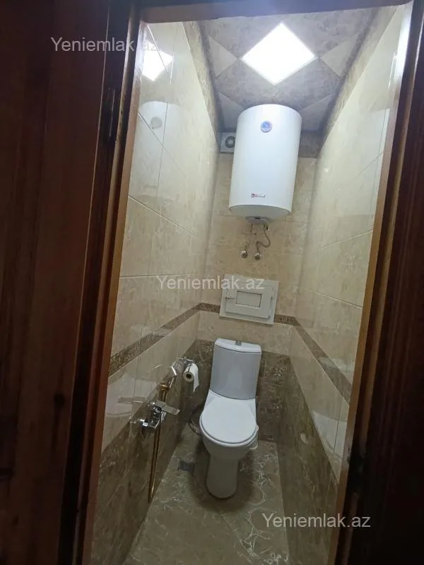 Satılır 4 otaqlı köhnə tikili 125 m²
