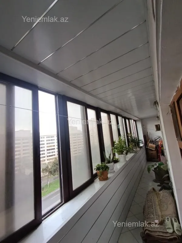 Satılır 4 otaqlı köhnə tikili 125 m²