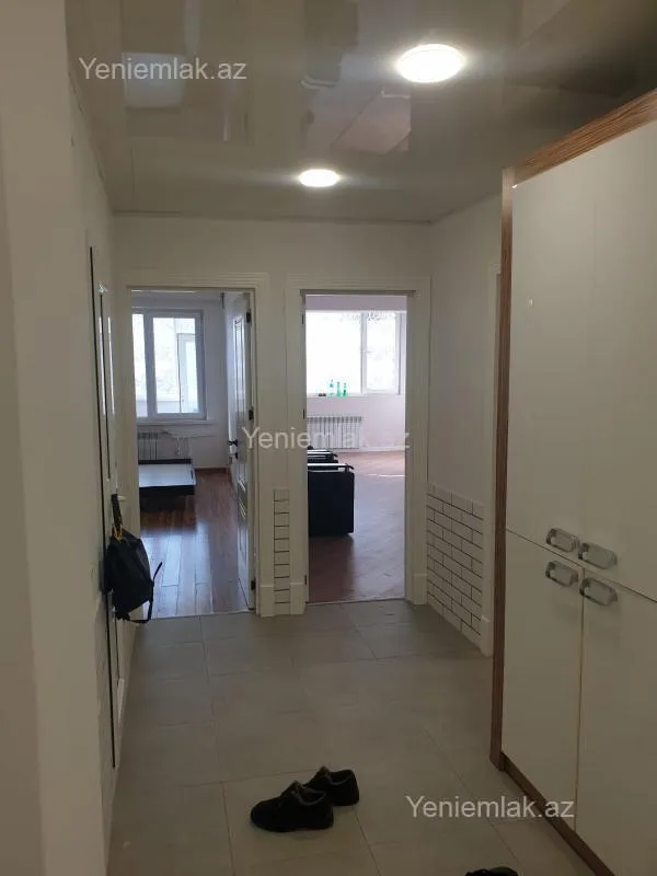 Satılır 2 otaqlı köhnə tikili 70 m²