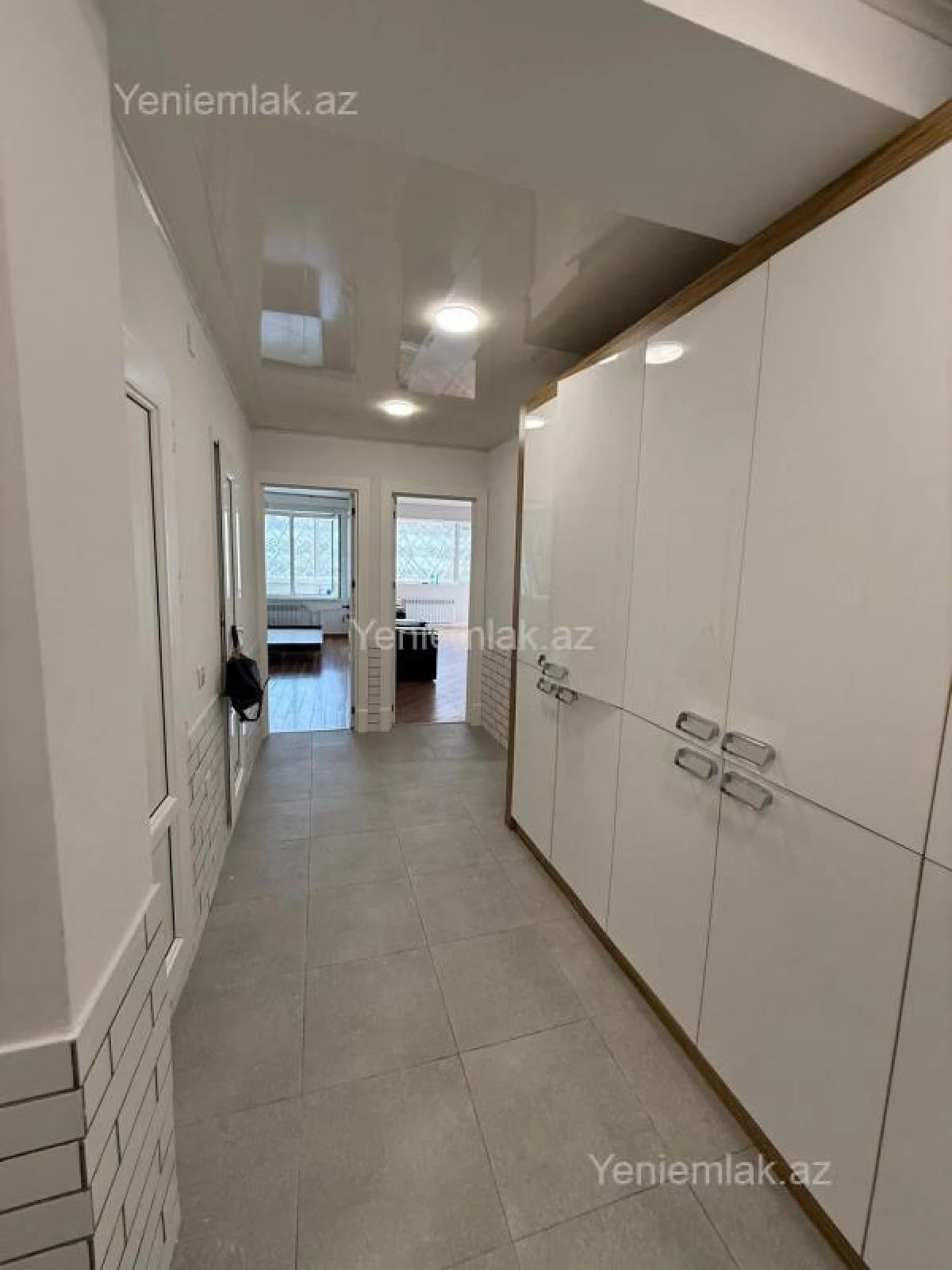 Satılır 2 otaqlı köhnə tikili 70 m²