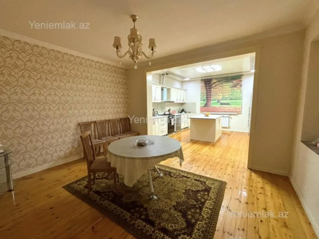 Satılır 7 otaqlı həyət evi 310 m²