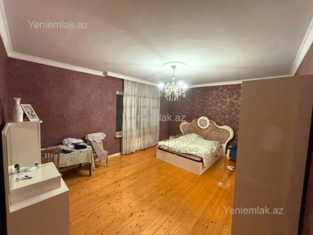 Satılır 7 otaqlı həyət evi 310 m²