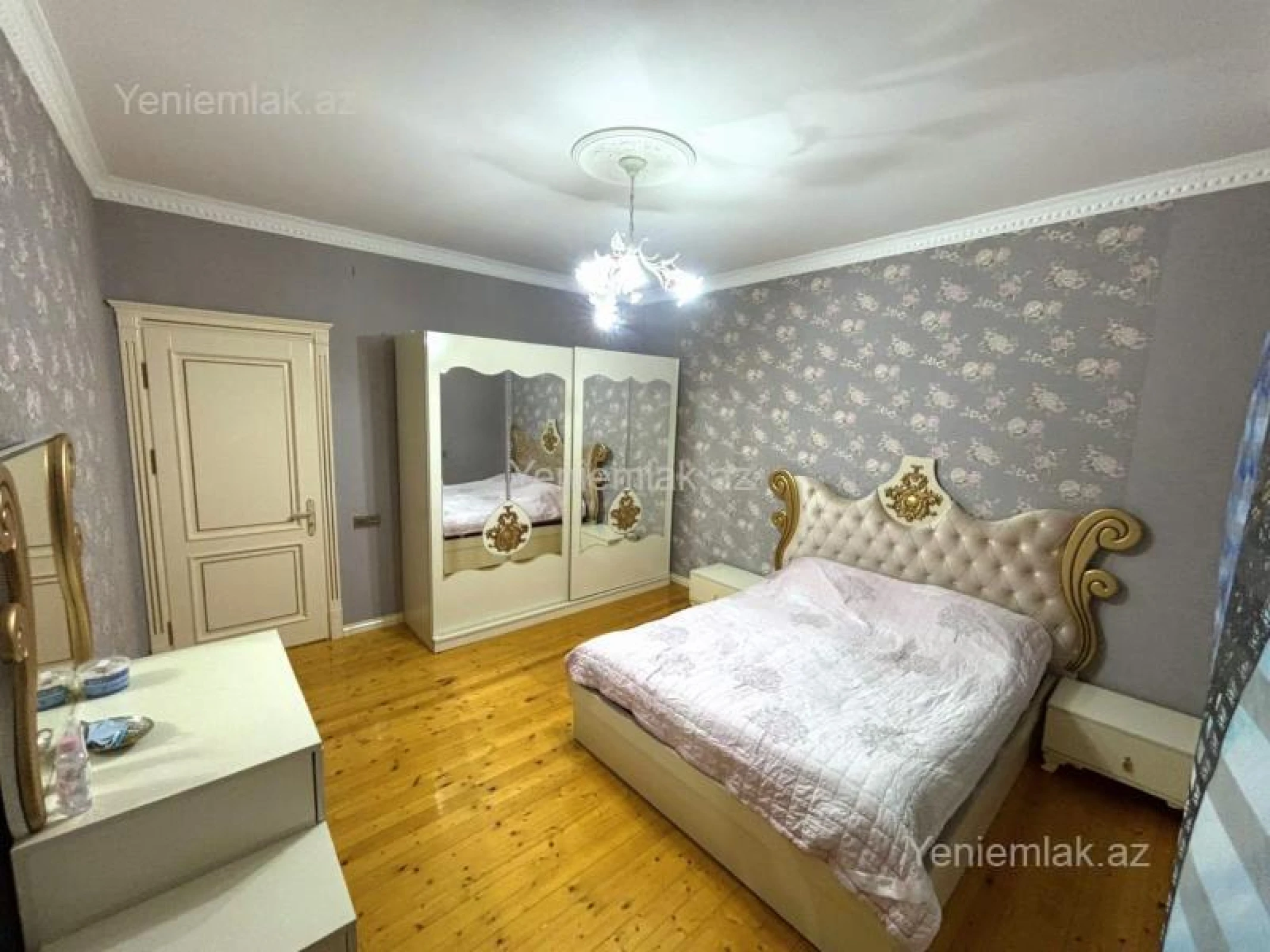 Satılır 7 otaqlı həyət evi 310 m²