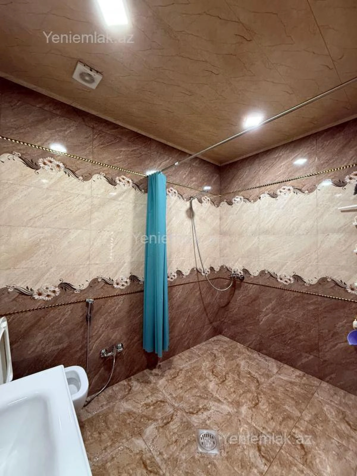 Satılır 3 otaqlı yeni tikili 60 m²