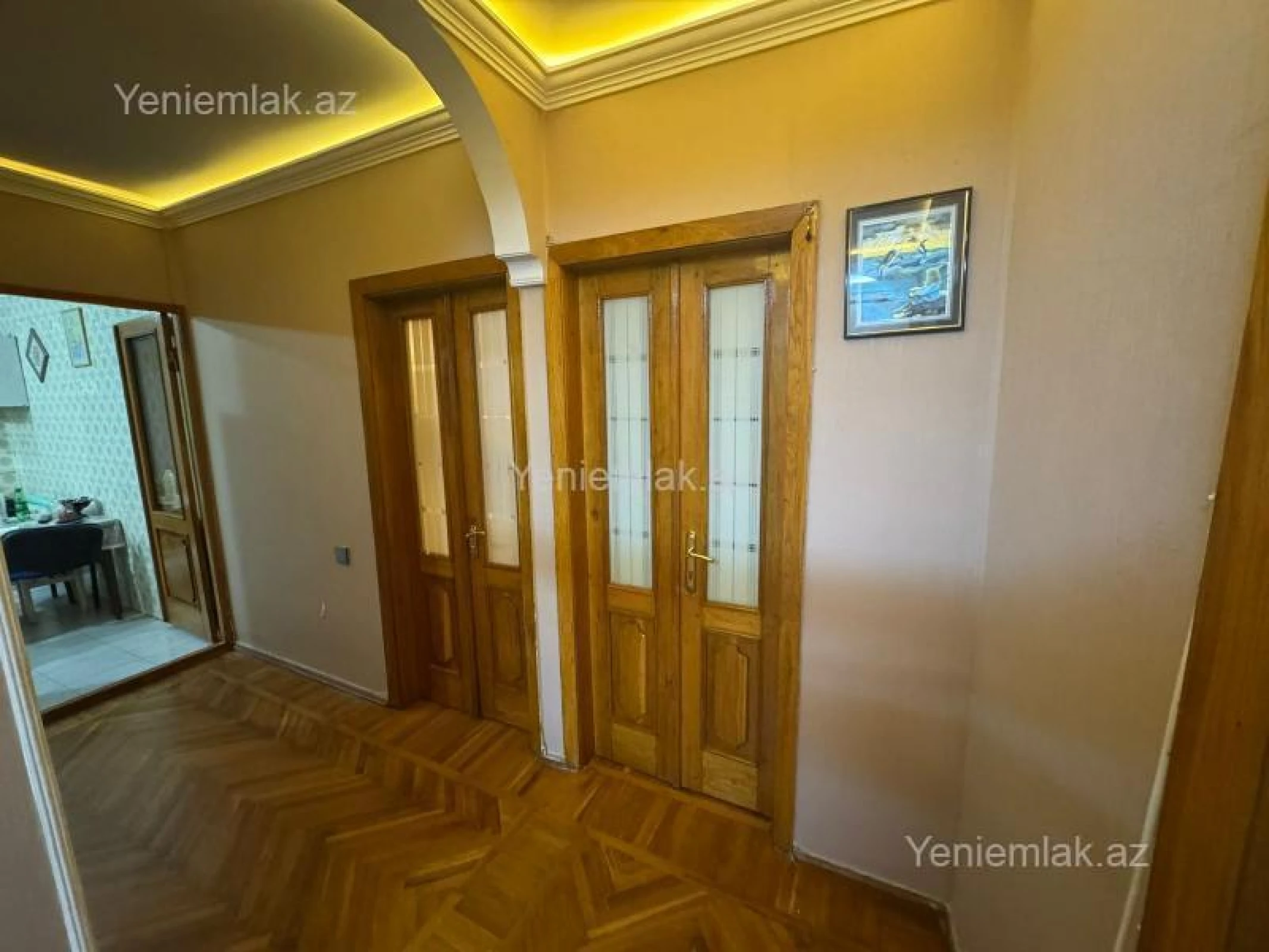 Satılır 4 otaqlı köhnə tikili 110 m²