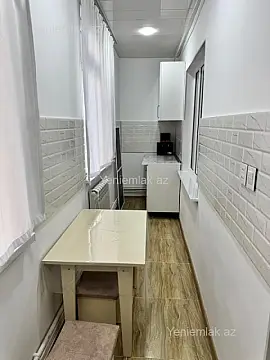 Satılır 2 otaqlı köhnə tikili 50 m²