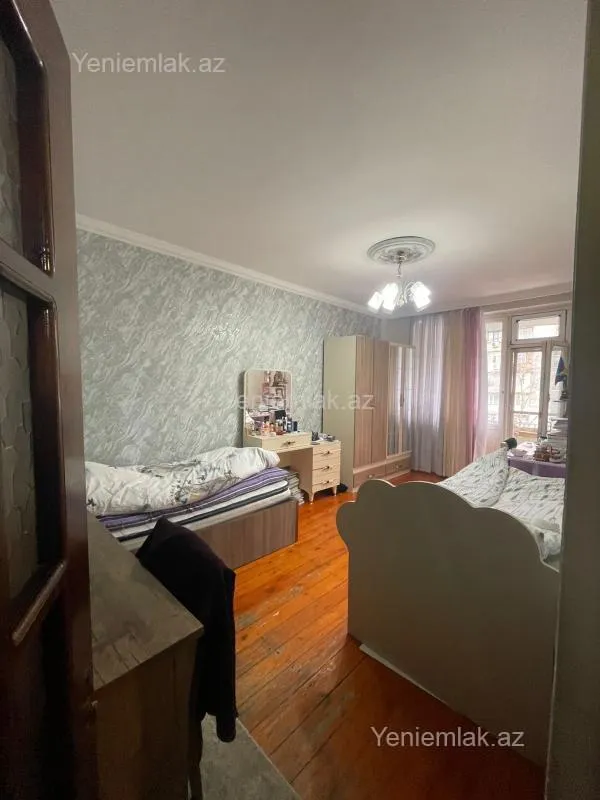 Satılır 3 otaqlı köhnə tikili 85 m²
