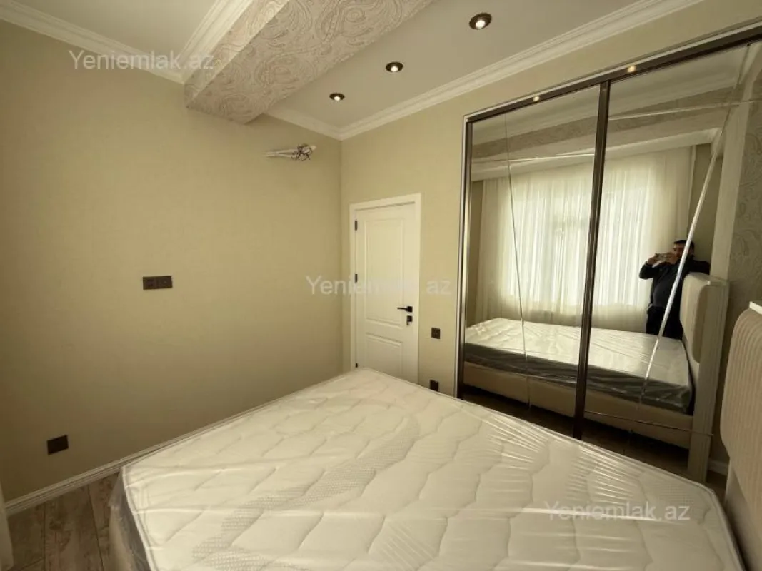 Satılır 2 otaqlı yeni tikili 70 m²