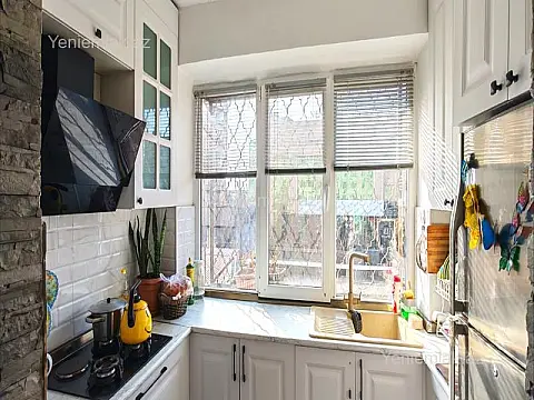 Satılır 3 otaqlı köhnə tikili 60 m²