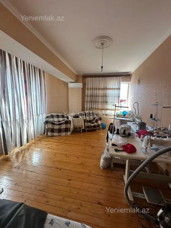 Satılır 3 otaqlı yeni tikili 110 m²