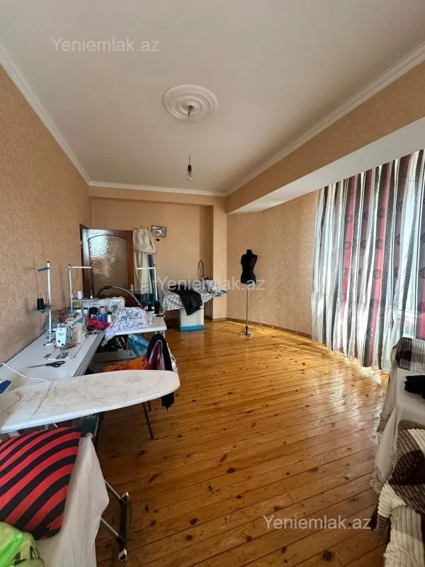 Satılır 3 otaqlı yeni tikili 110 m²