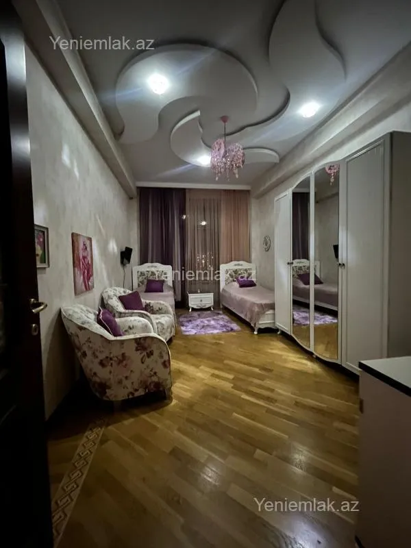 Satılır 4 otaqlı yeni tikili 170 m²