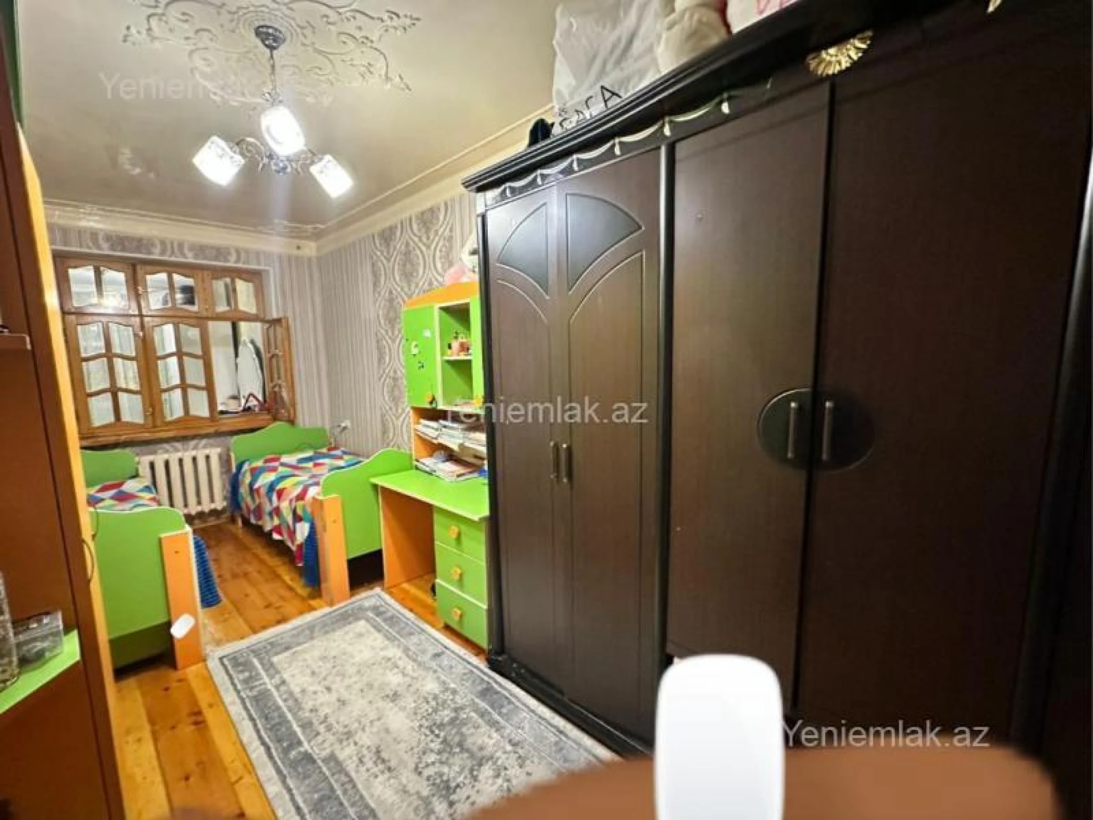 Satılır 4 otaqlı köhnə tikili 120 m²