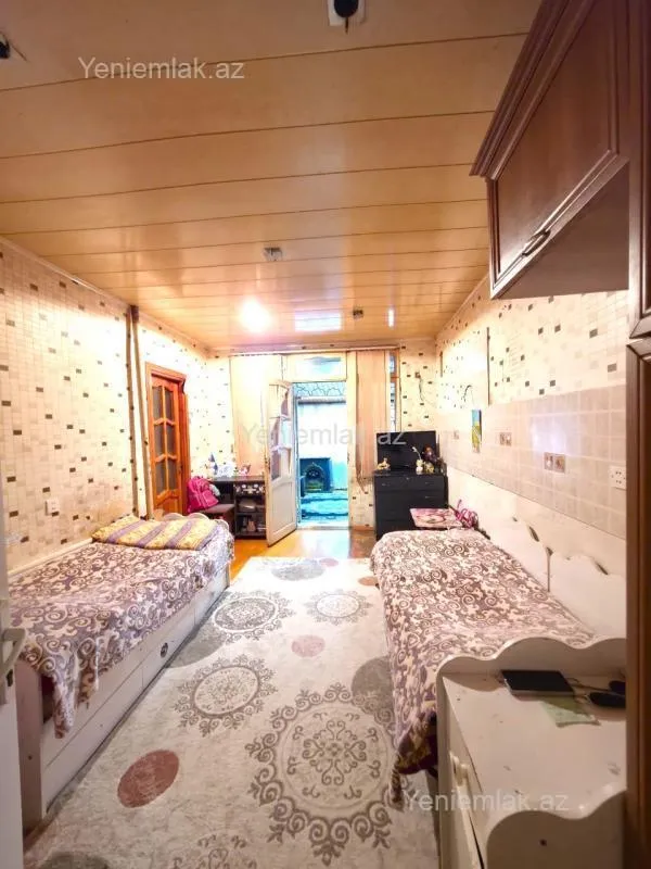 Satılır 6 otaqlı köhnə tikili 132 m²