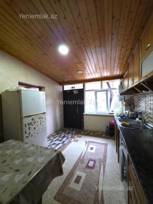 Satılır 6 otaqlı köhnə tikili 132 m²