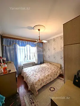 Satılır 6 otaqlı köhnə tikili 132 m²