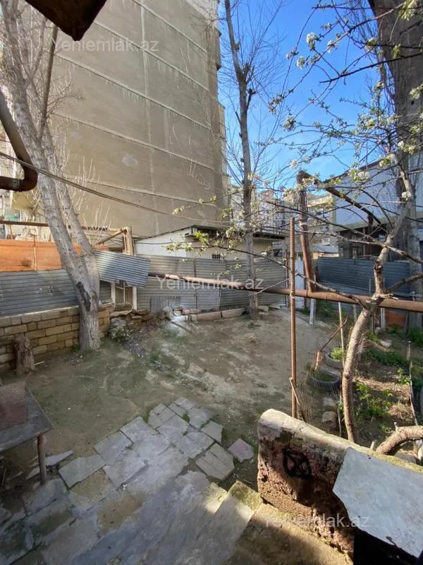 Satılır 1 otaqlı həyət evi 30 m²