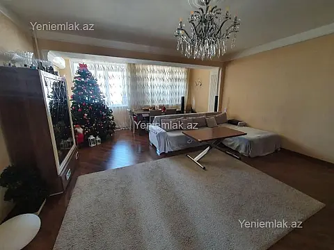 Satılır 3 otaqlı köhnə tikili 100 m²