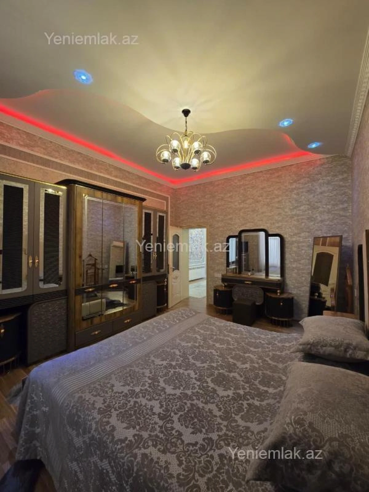 Satılır 4 otaqlı həyət evi 150 m²