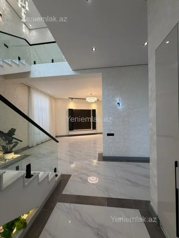 Satılır 5 otaqlı həyət evi 280 m²