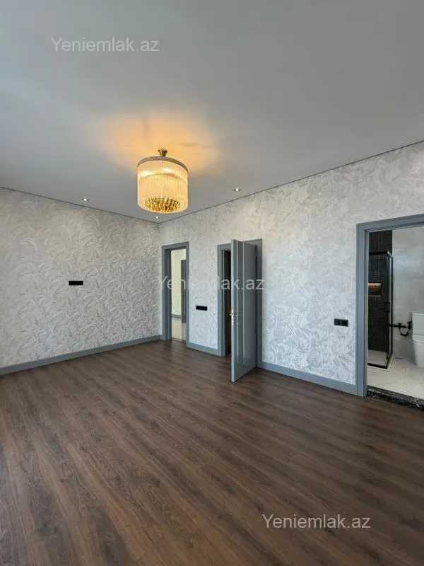 Satılır 5 otaqlı həyət evi 280 m²
