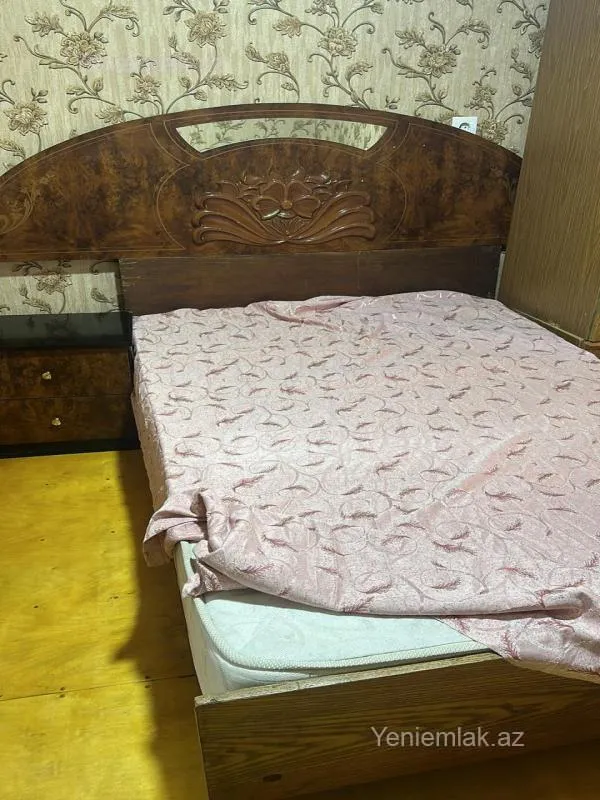 Satılır 2 otaqlı köhnə tikili 42 m²