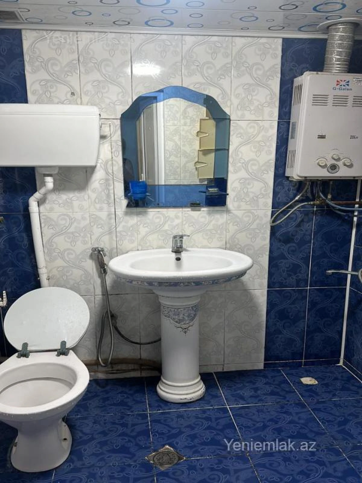 Satılır 2 otaqlı köhnə tikili 42 m²