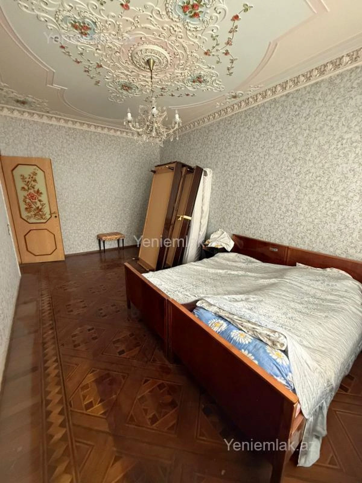 Satılır 5 otaqlı köhnə tikili 110 m²