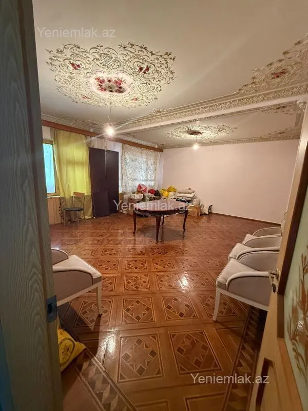 Satılır 5 otaqlı köhnə tikili 110 m²