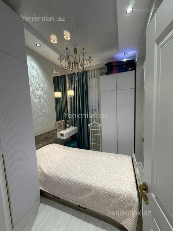 Satılır 3 otaqlı yeni tikili 75 m²