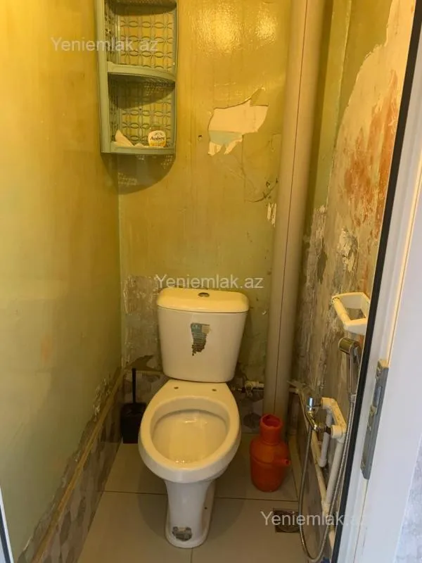 Satılır 3 otaqlı köhnə tikili 70 m²