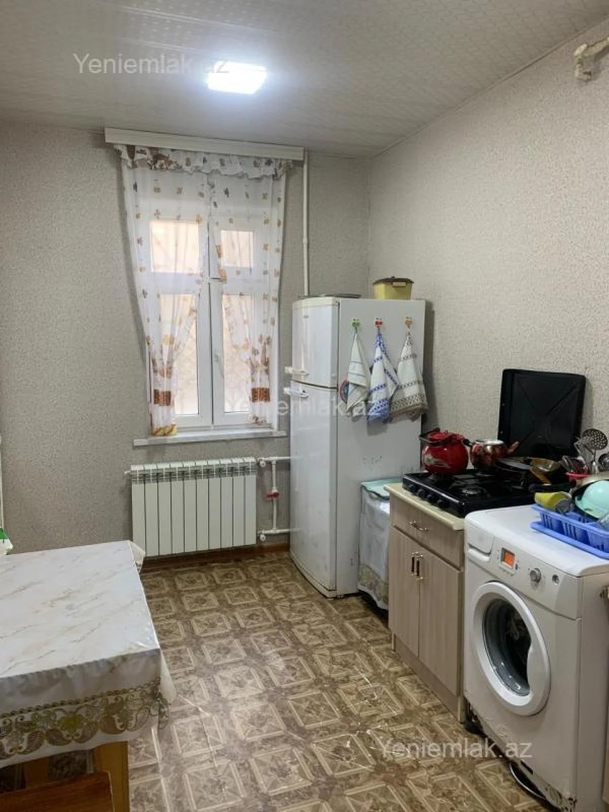 Satılır 3 otaqlı köhnə tikili 70 m²