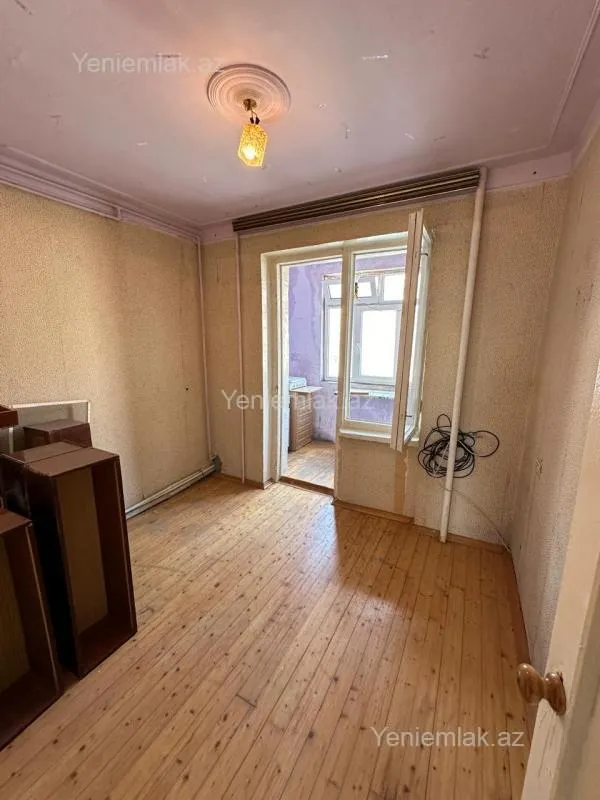 Satılır 1 otaqlı köhnə tikili 41 m²