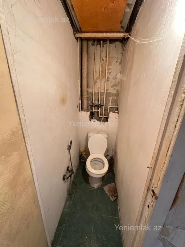Satılır 1 otaqlı köhnə tikili 41 m²