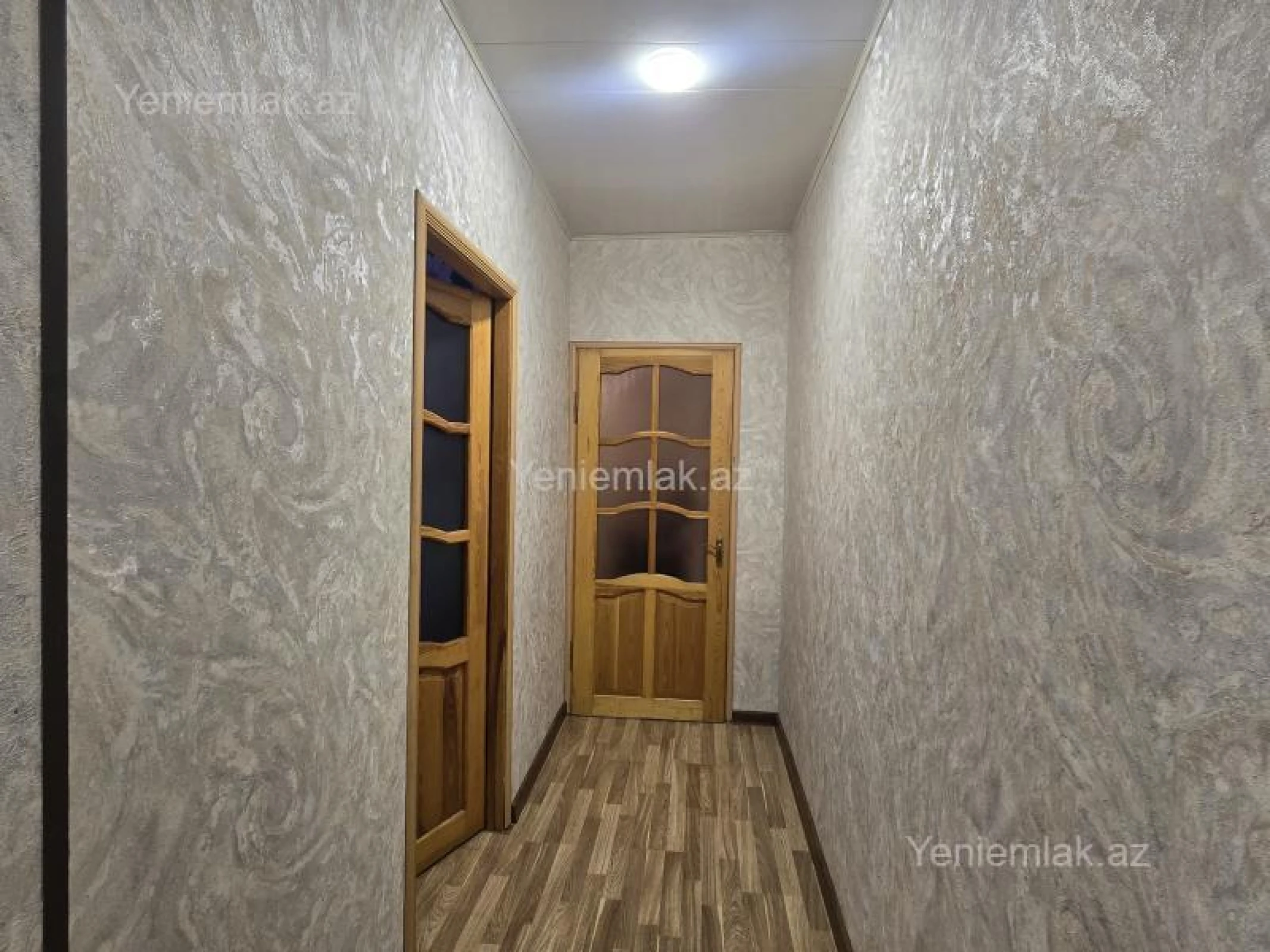 Satılır 4 otaqlı köhnə tikili 90 m²