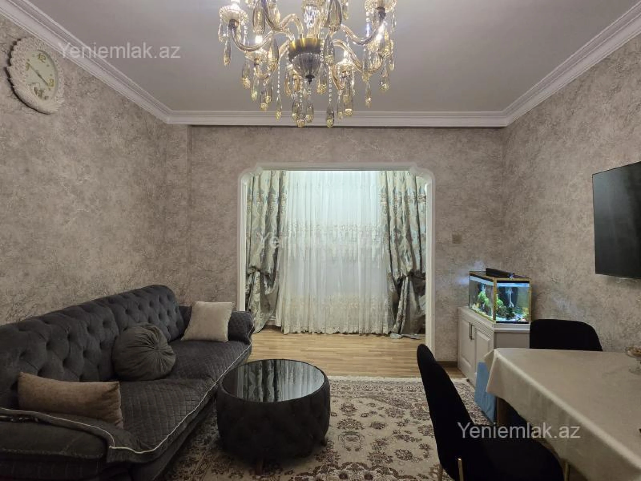 Satılır 4 otaqlı köhnə tikili 90 m²